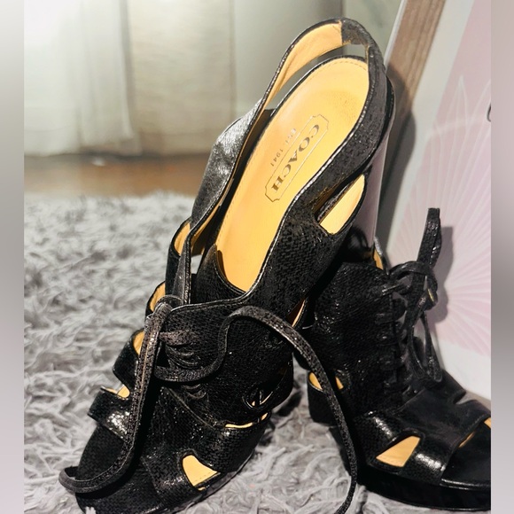 Coach platform shoe,black,size 9m - Picture 2 of 4